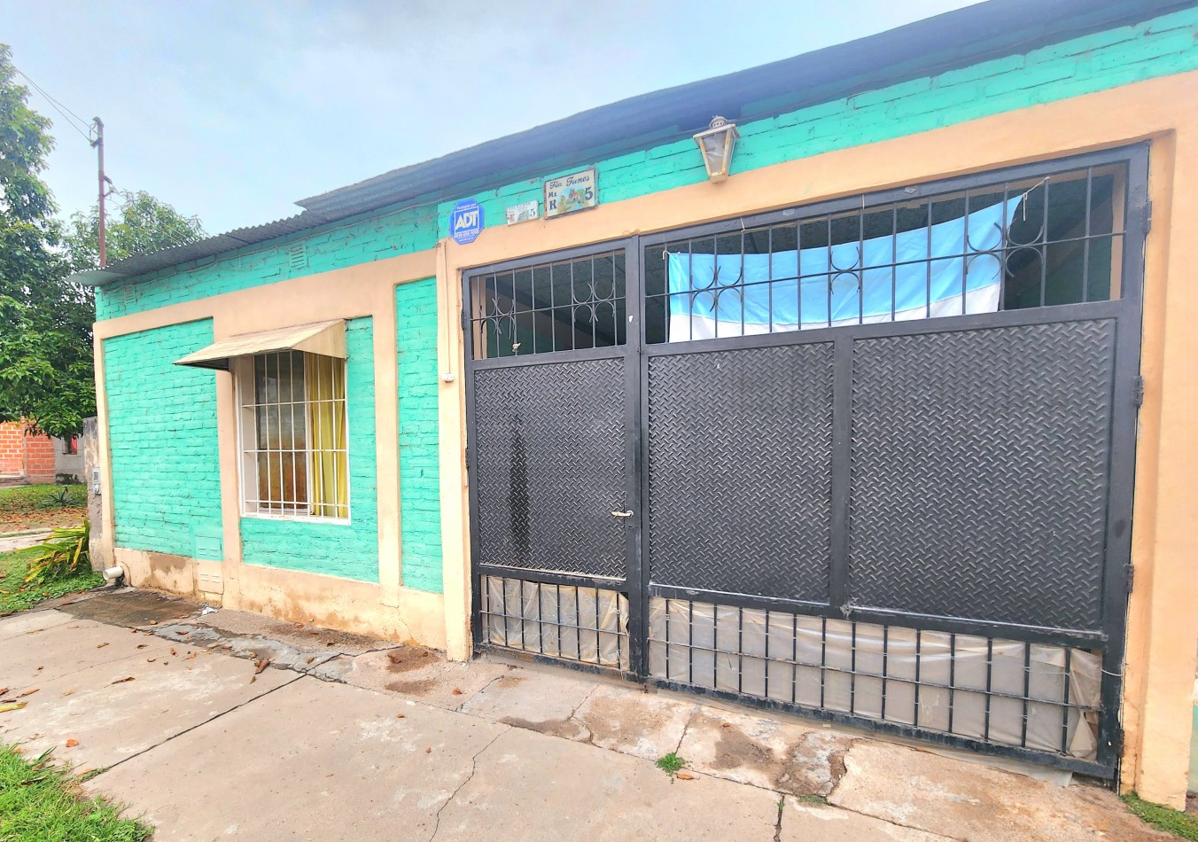 B° El Grafico 2 - Las Talitas- Casa de 3D+ Fondo + Cochera