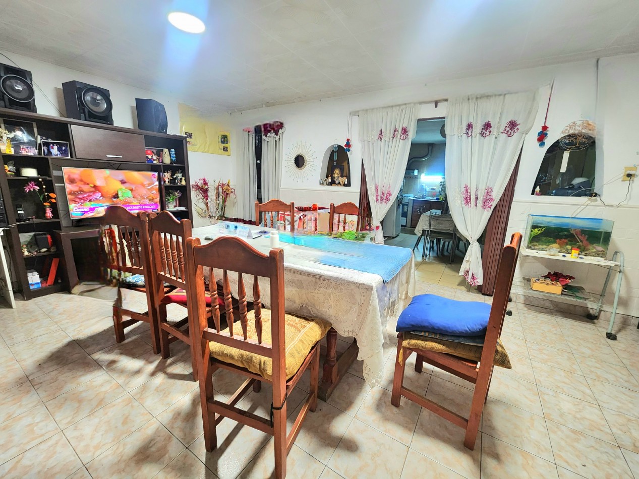 B° El Grafico 2 - Las Talitas- Casa de 3D+ Fondo + Cochera