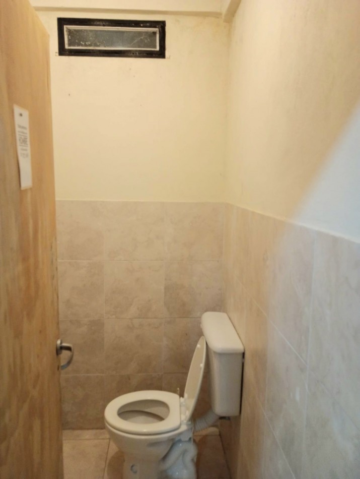 Choromoro, Centro Comercial Esquina con 5 locales + terreno 