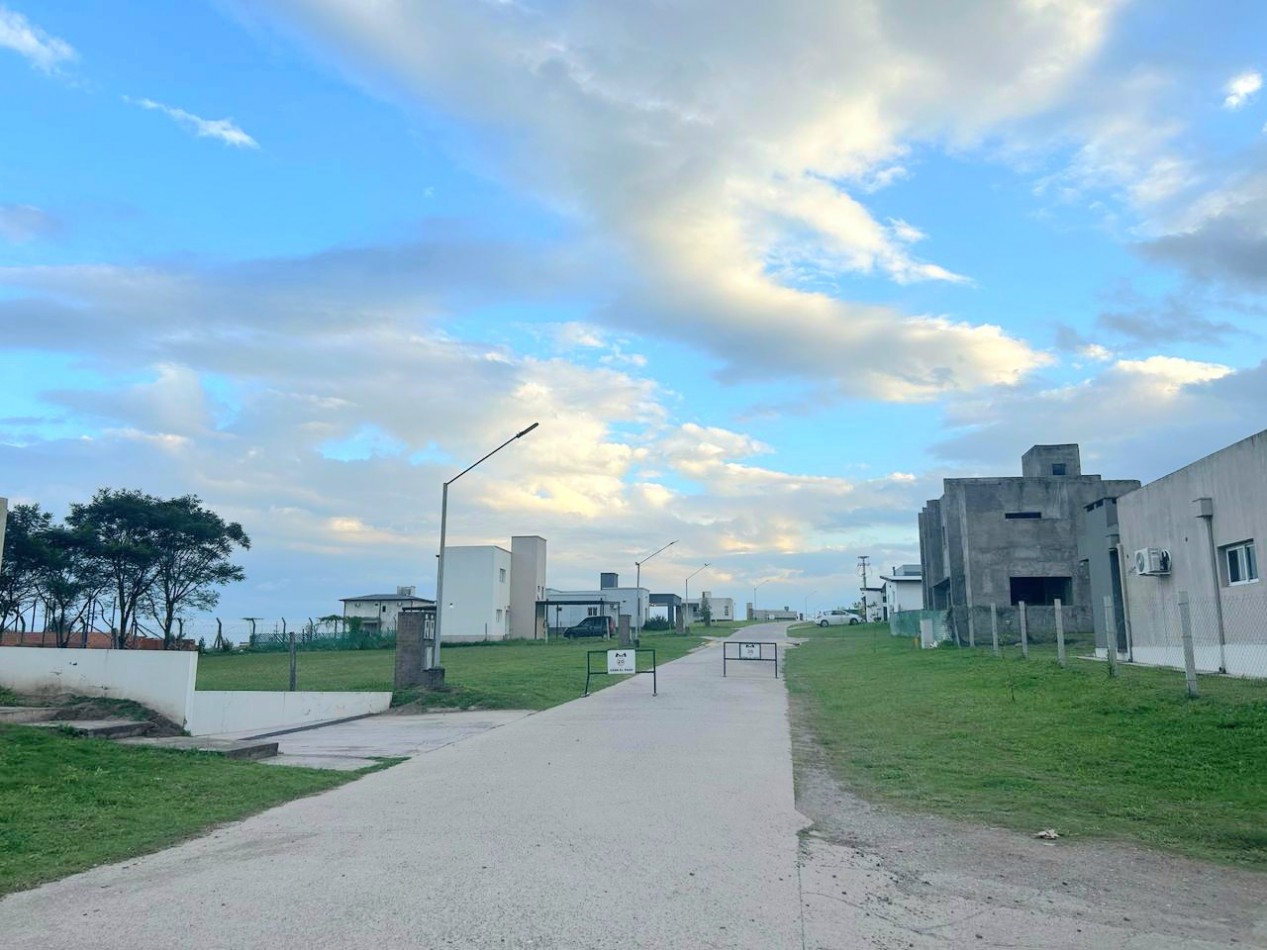 Country El Mirador - Los Nogales Lote Esquina de 400 m2