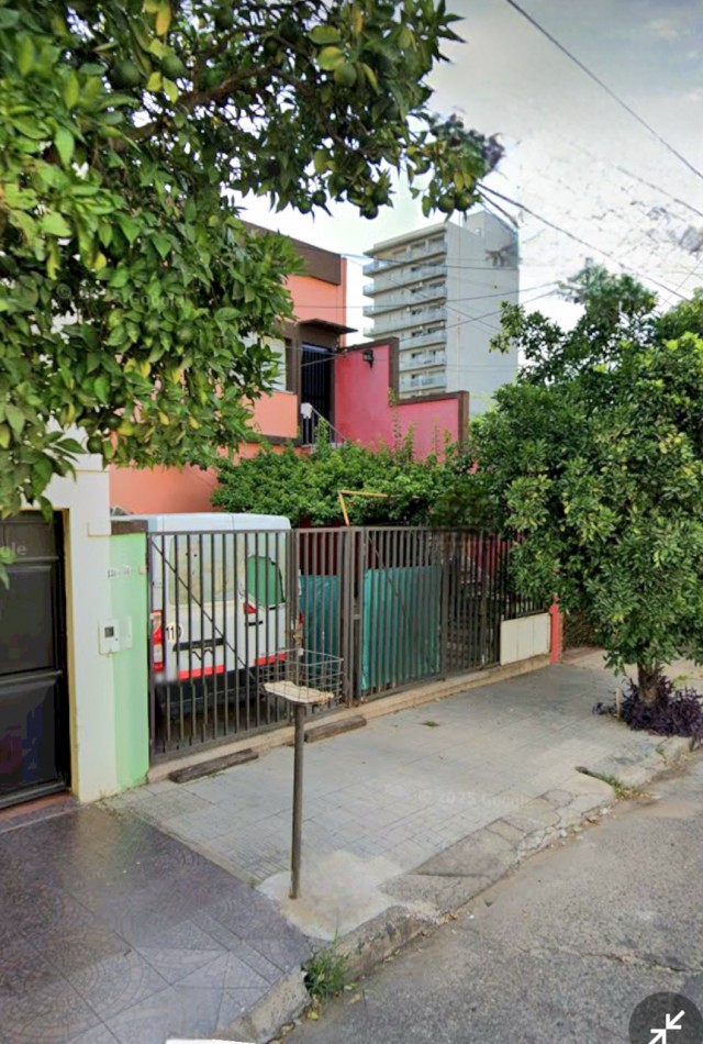 Alt.Av Alem al 100 (Pje. Polonia al 100) Casa de 4D + Depto. 2D c/ Cochera 