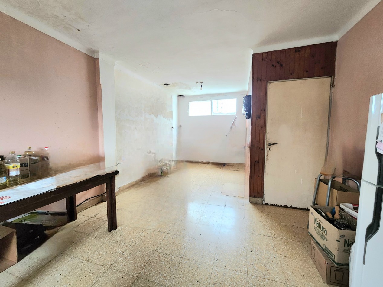 Alt.Av Alem al 100 (Pje. Polonia al 100) Casa de 4D + Depto. 2D c/ Cochera 