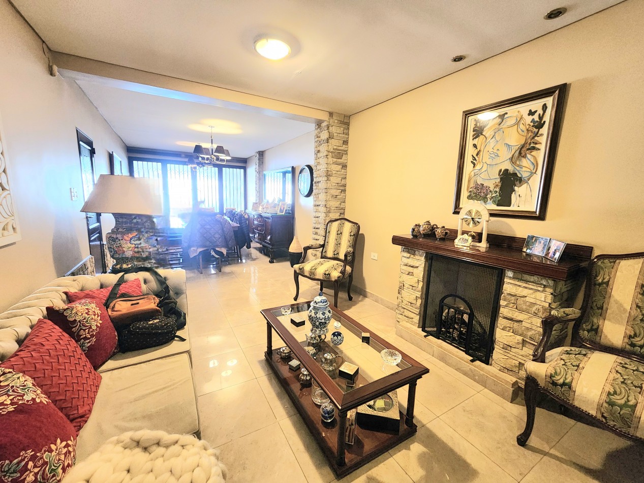 B° Sur- Rondeau al 1000 - Casa Reformada de 5D + Local + Cochera