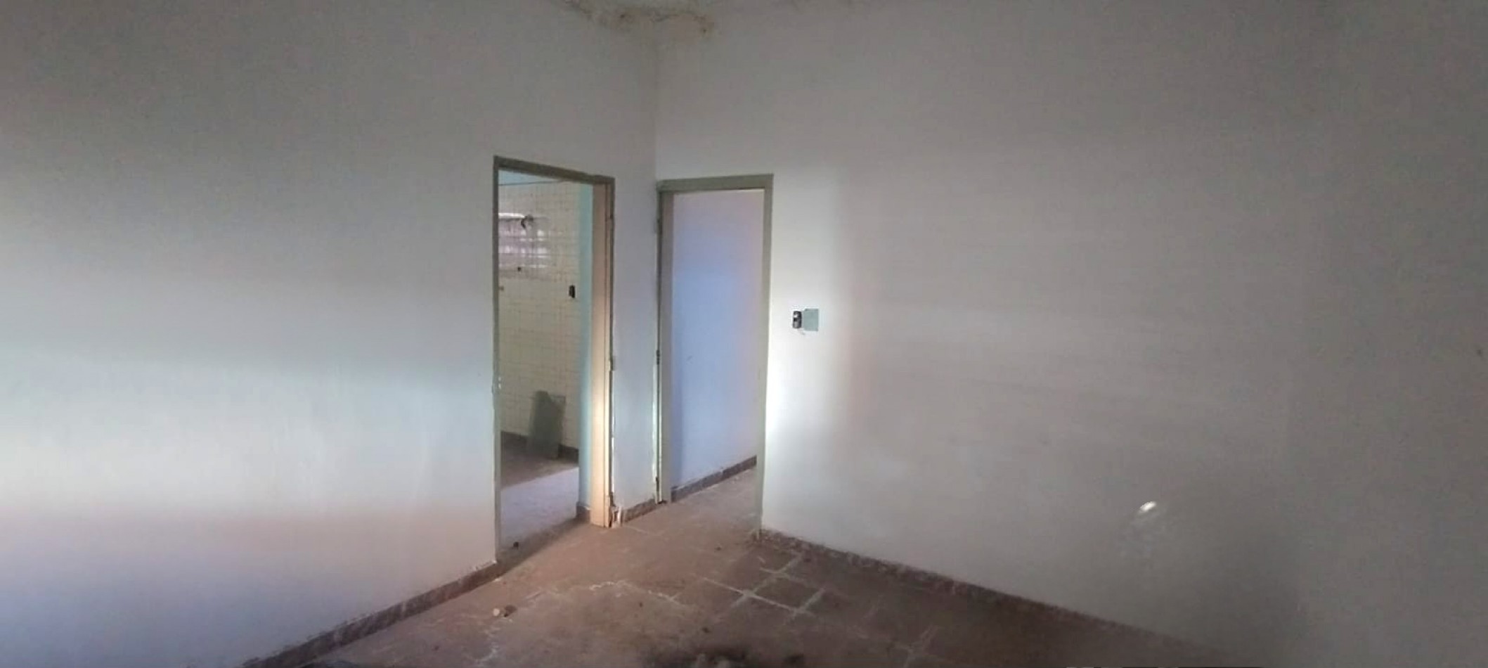 C/ Crisostomo Alvarez al 1700 - Casa a Refaccionar de 4D + Dep + Fondo