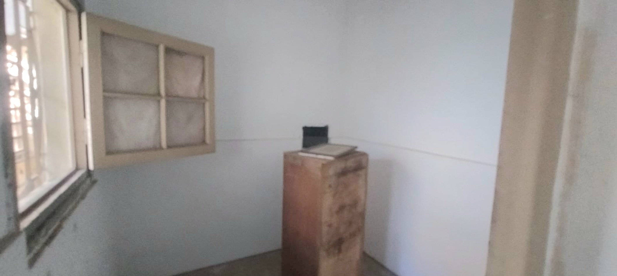 C/ Crisostomo Alvarez al 1700 - Casa a Refaccionar de 4D + Dep + Fondo