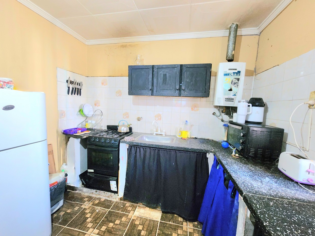 Villa Mariano Moreno - Apta Credito!! Casa de 3D + Fondo y Cochera c/ 37 al 600    