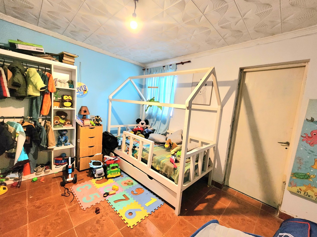 Villa Mariano Moreno - Apta Credito!! Casa de 3D + Fondo y Cochera c/ 37 al 600    