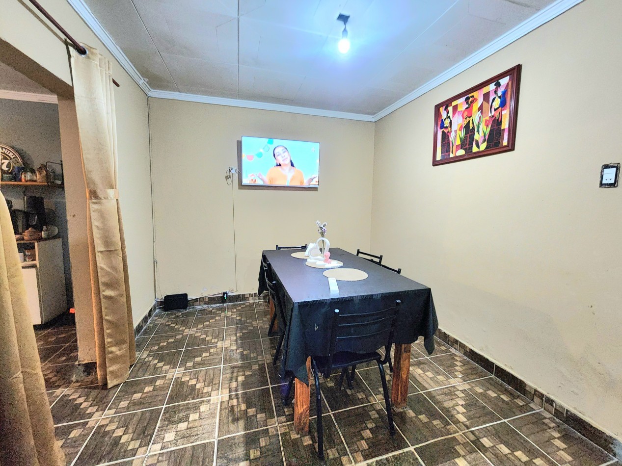 Villa Mariano Moreno - Apta Credito!! Casa de 3D + Fondo y Cochera c/ 37 al 600    