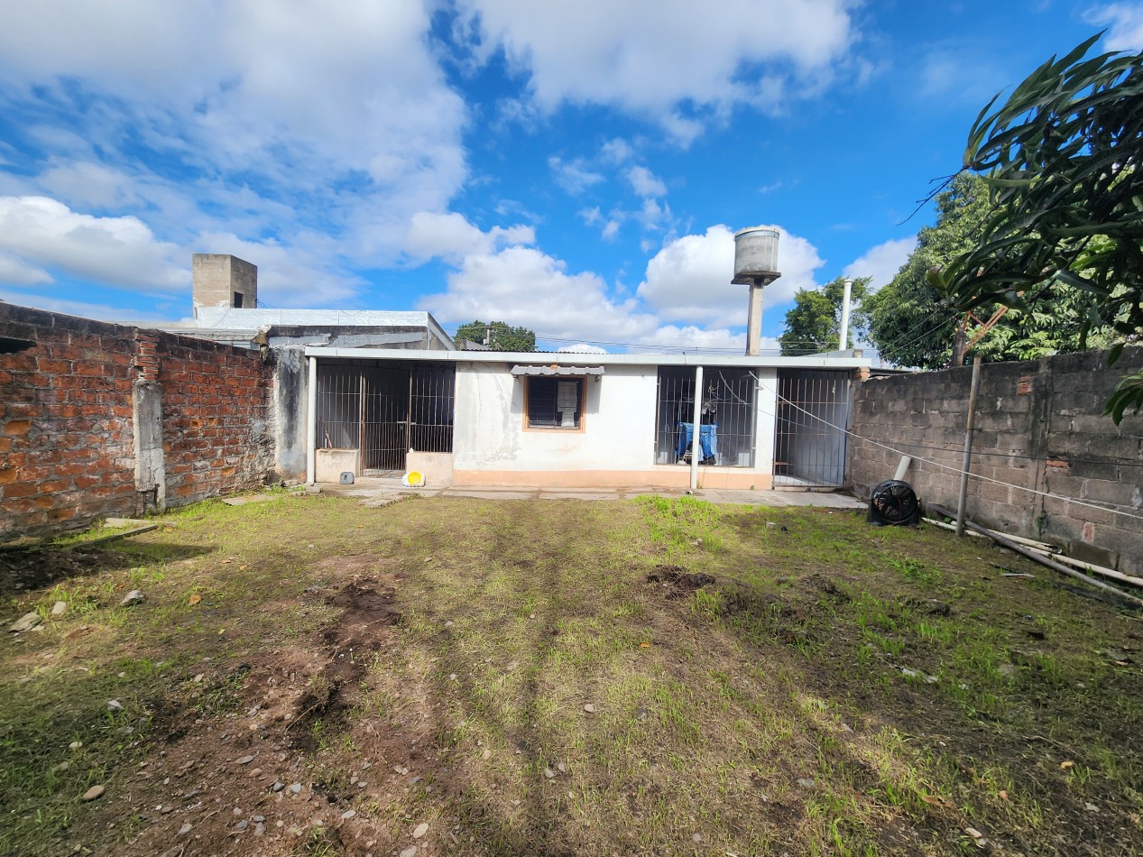 Villa Mariano Moreno - Apta Credito!! Casa de 3D + Fondo y Cochera c/ 37 al 600    