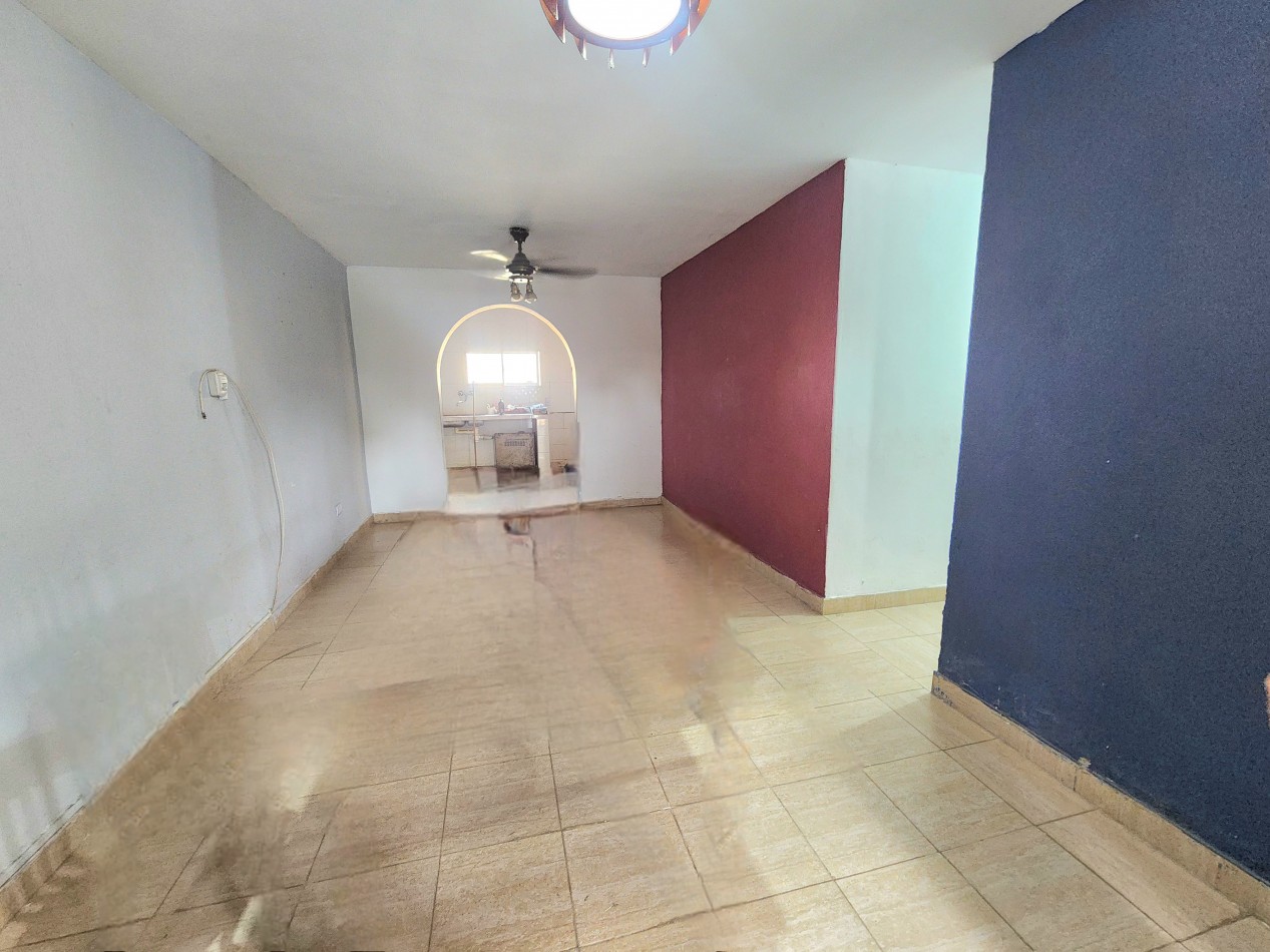 B° Mutual Policial- Casa de 3D + Cochera + Fondo