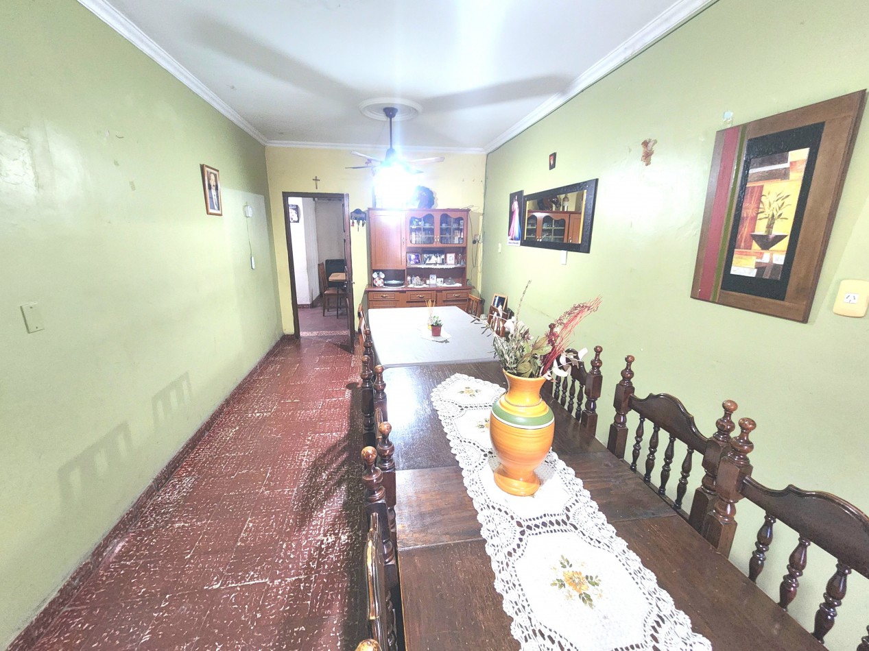 B° Floresta c/ Lincoln al 600 - Casa de 4D + Local+ Fondo + Cochera 