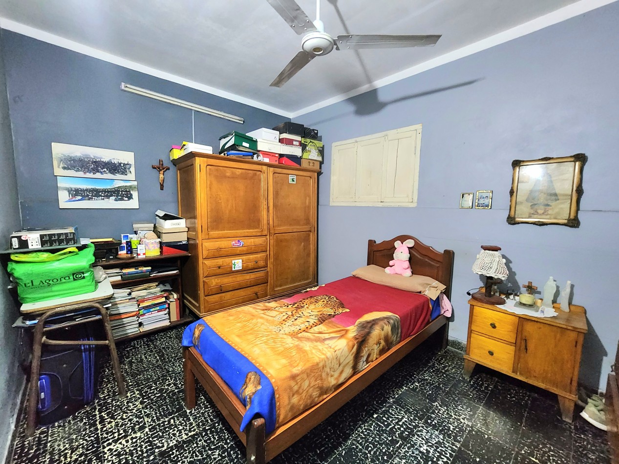 B° Floresta c/ Lincoln al 600 - Casa de 4D + Local+ Fondo + Cochera 