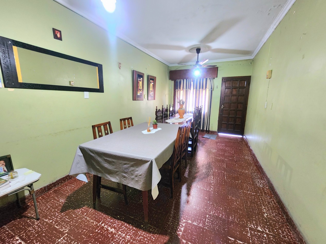 B° Floresta c/ Lincoln al 600 - Casa de 4D + Local+ Fondo + Cochera 