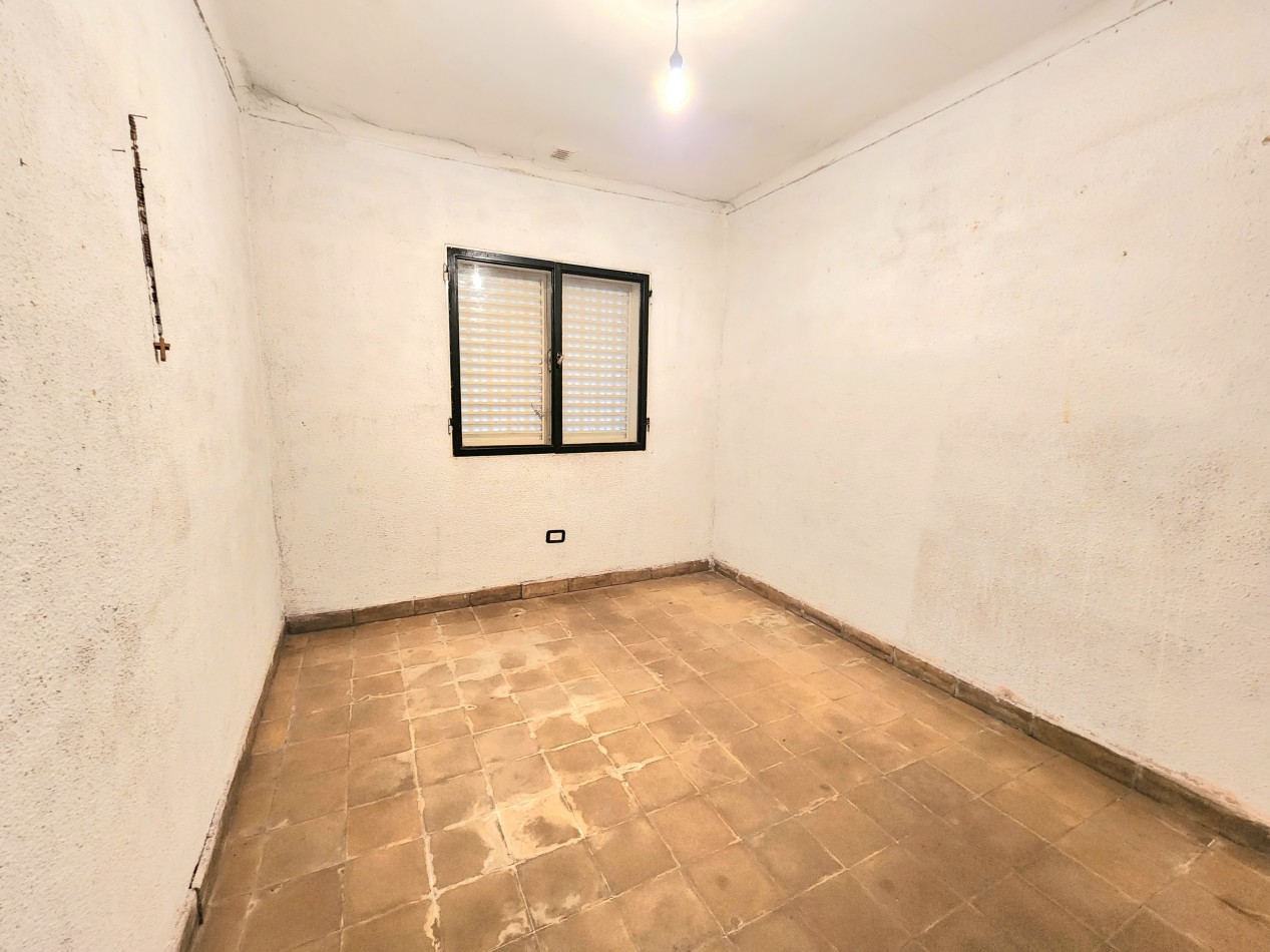 B° San Martin - Casa de 3 Dormitorios + Fondo+ Cochera 