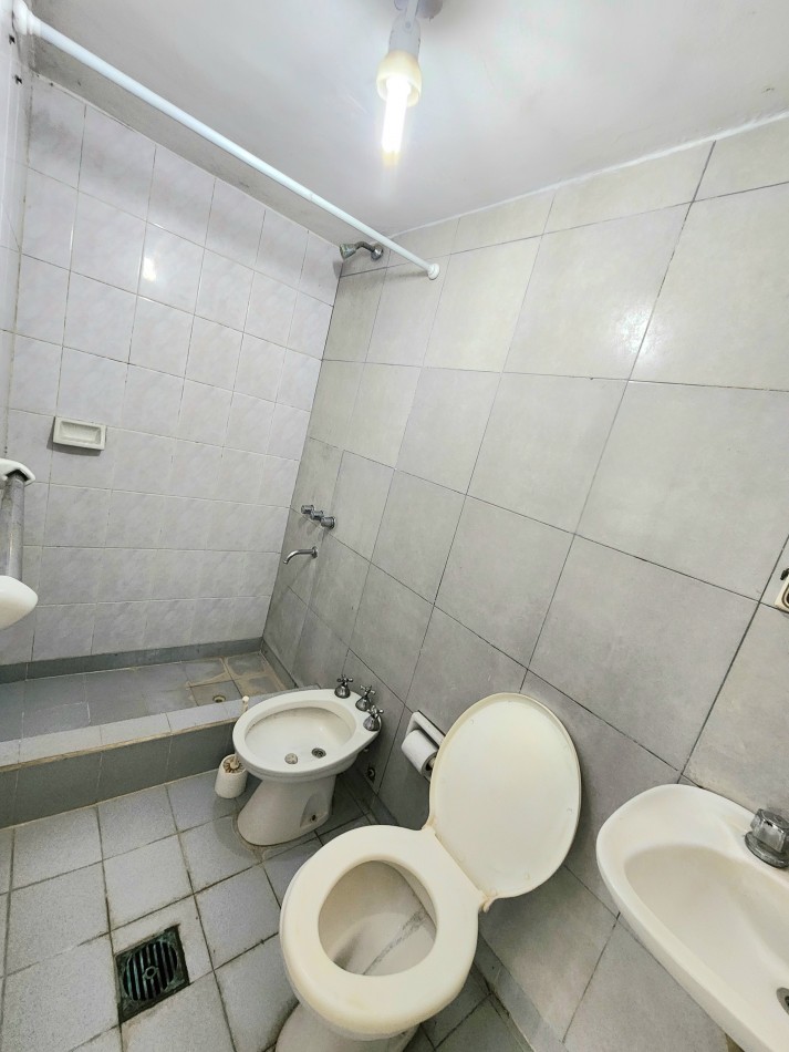 Av. San Ramon al 800 - Depto. Planta Baja de 3D con cochera y Jardin -  B° Señalero