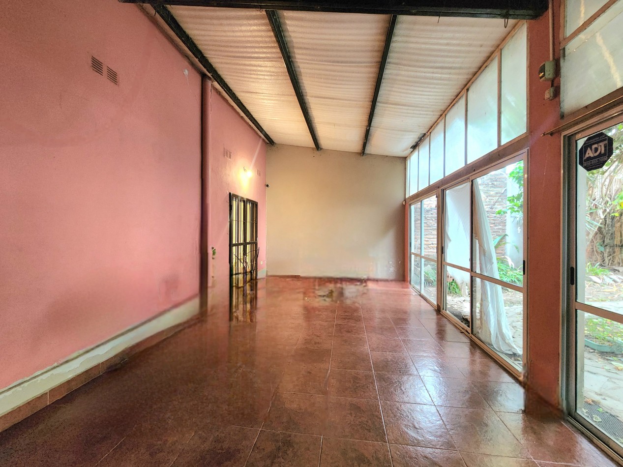 Las Talitas- B° Los Apostoles- Casa de 2D c/ Cochera y Pileta