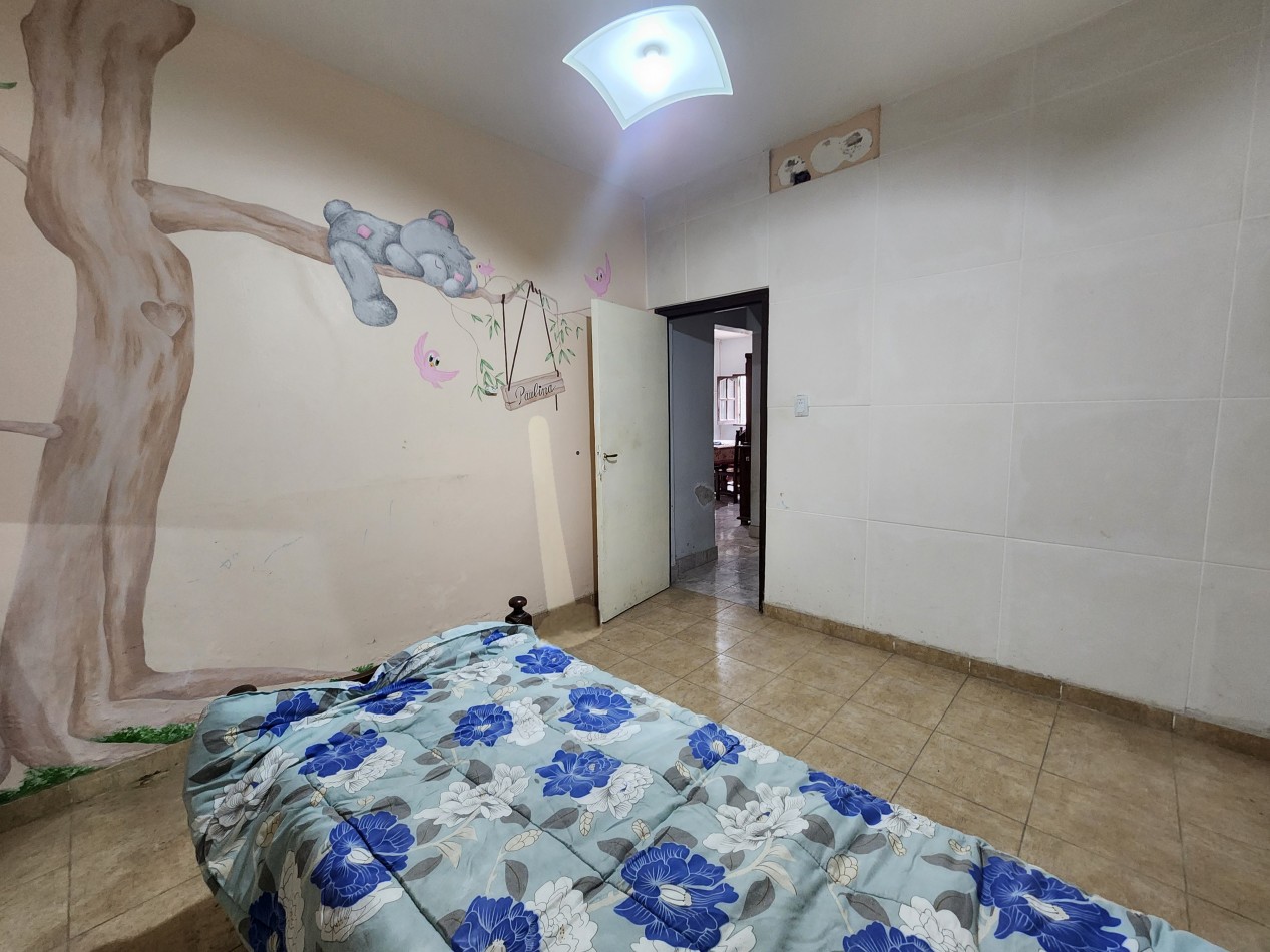 Bolivia al 2900 - CASA DE 4D + COCHERA + FONDO