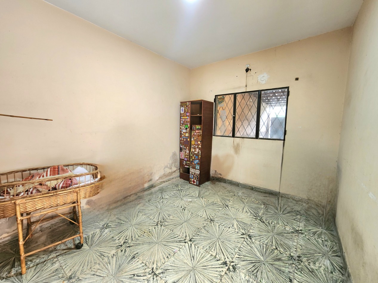 Bolivia al 2900 - CASA DE 4D + COCHERA + FONDO