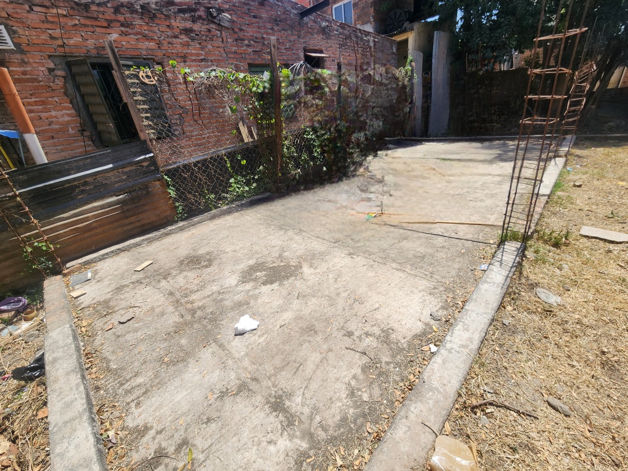 A 100 mts de Camino de Sirga y San Martin- B° La Esperanza- Terreno de 160 m2 c/ Escrituras 