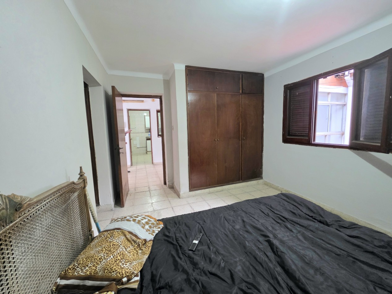 Laprida 480 -PH en Planta Baja con 5 dormitorios, 5 Baños y Dos Patios