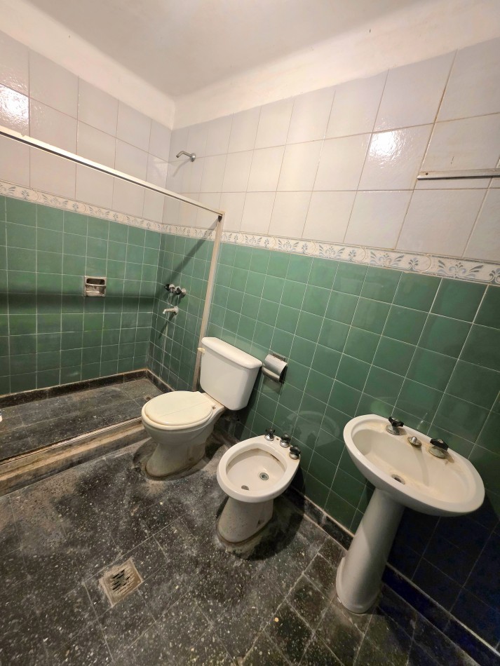 Laprida 480 -PH en Planta Baja con 5 dormitorios, 5 Baños y Dos Patios