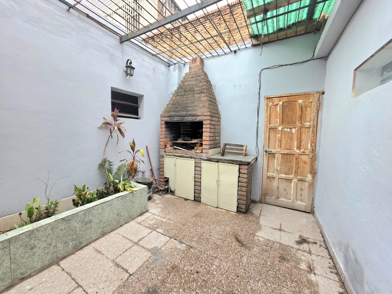 Laprida 480 -PH en Planta Baja con 5 dormitorios, 5 Baños y Dos Patios