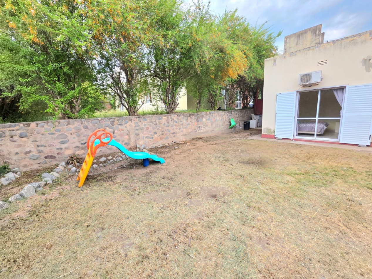 B° Privado Natania Los Nogales - Casa de 3D + Cochera + Fondo