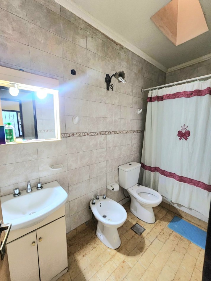 APTA CREDITO!!! C/ Monteagudo 1700 - CASA DE 3D + COCHERA + PATIO