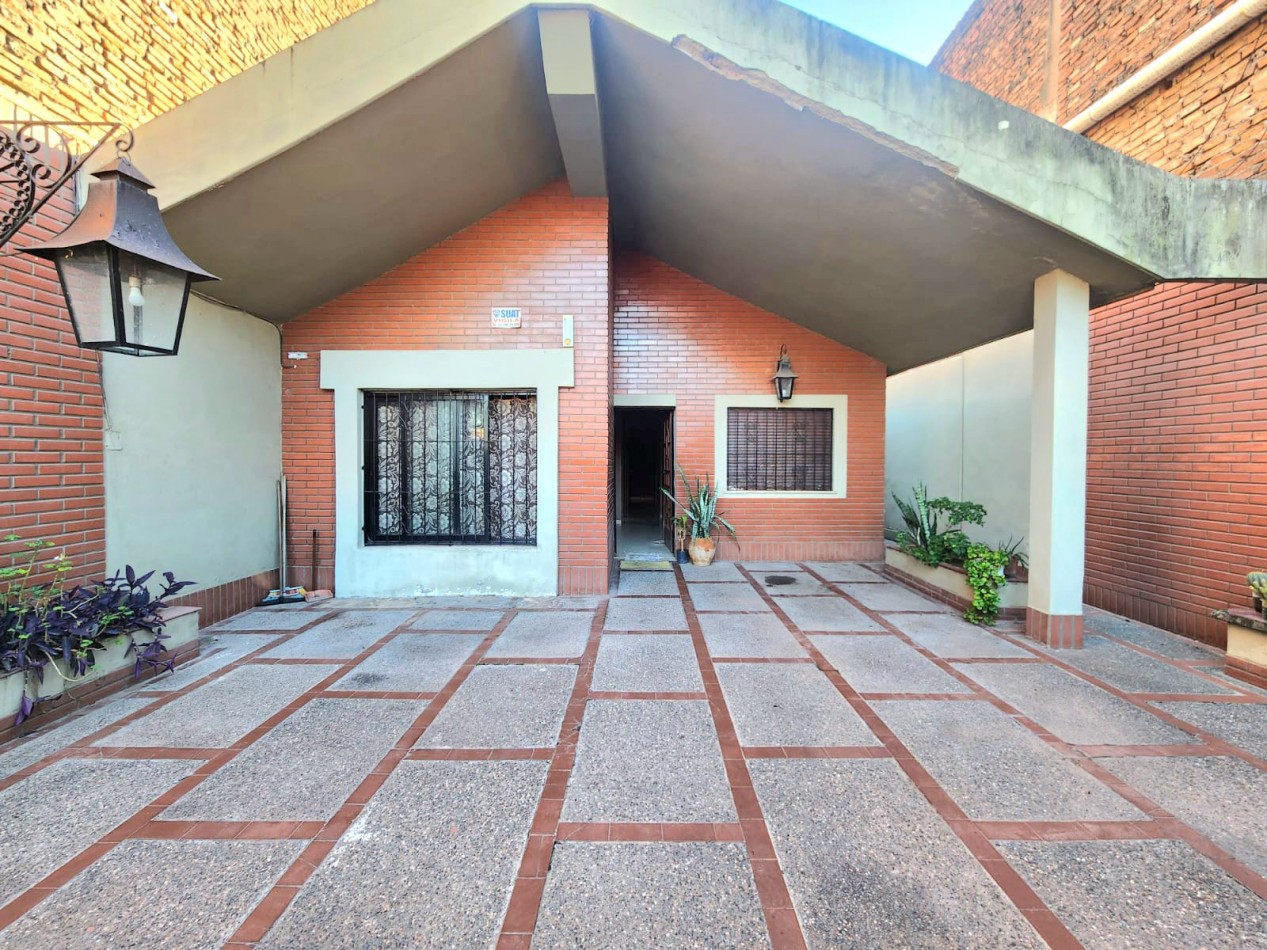 APTA CREDITO!!! C/ Monteagudo 1700 - CASA DE 3D + COCHERA + PATIO