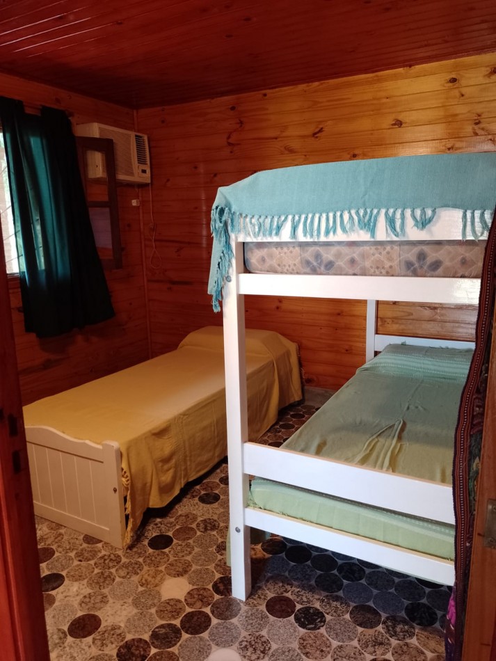 Los Villagra - Casa Simil Tronco de 2D + Quincho + Galeria 