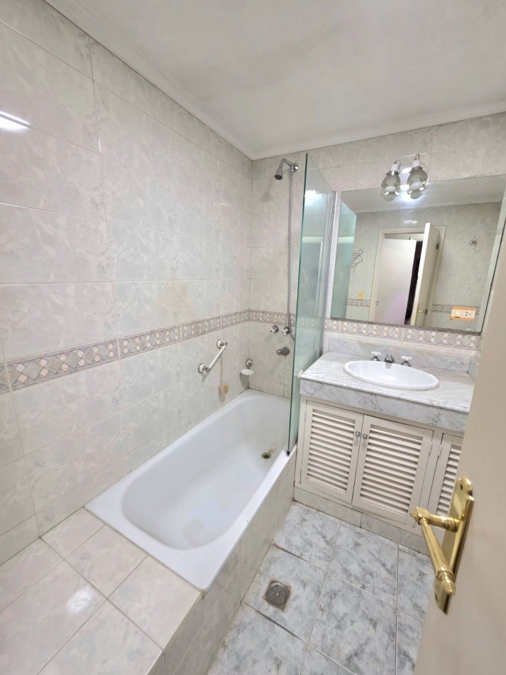 C\ Junin 41 - Piso completo Premium de 4D c/ boble Balcon 