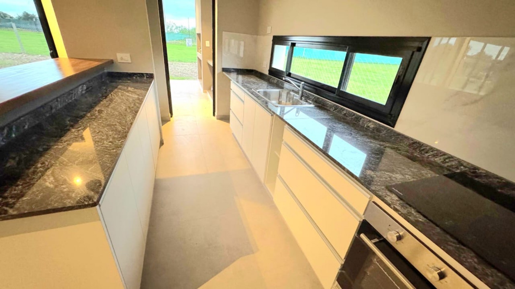 A Estrenar! B° Privado Las Cañas - Casa de 3D + Terreno de 403 m2 Central 