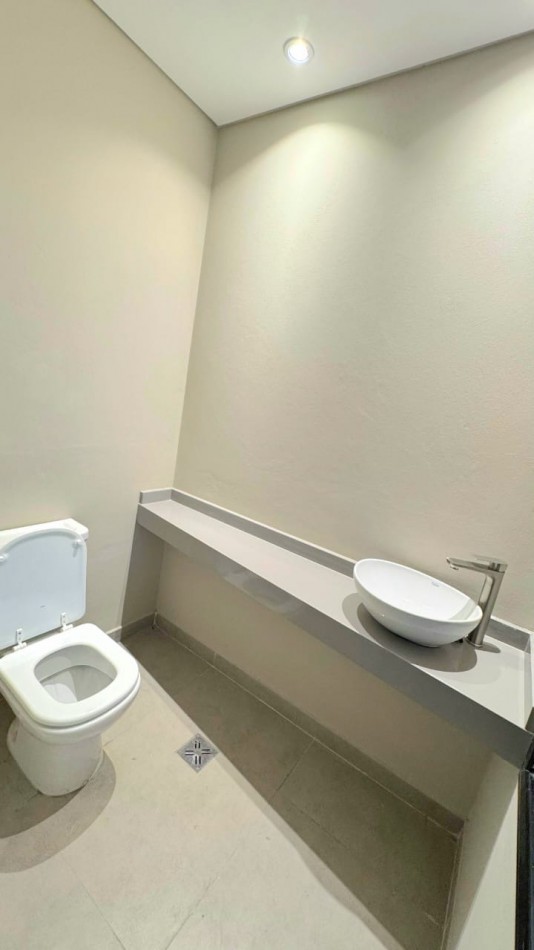 A Estrenar! B° Privado Las Cañas - Casa de 3D + Terreno de 403 m2 Central 