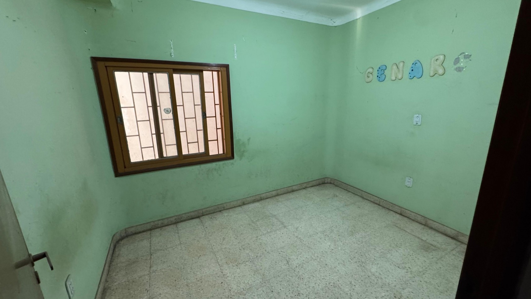 Aguilares - c/ Alberdi 1650.  Departamento XXL de 4D c/ Balcon y Terraza Cubierta