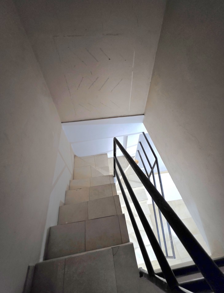 C/ Corrientes 3046 - Duplex 2D c/ Patio y Cochera 