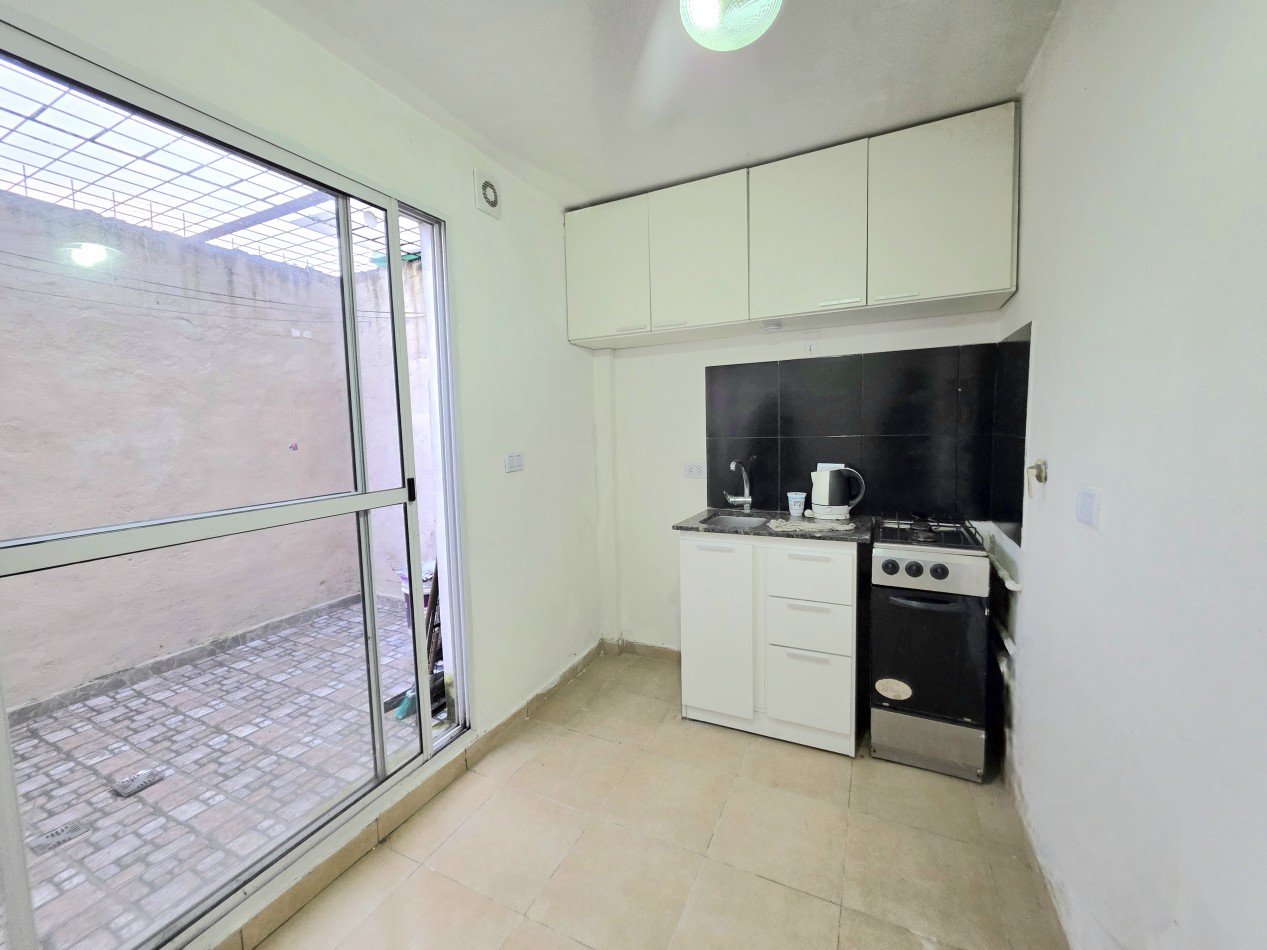 C/ Corrientes 3046 - Duplex 2D c/ Patio y Cochera 