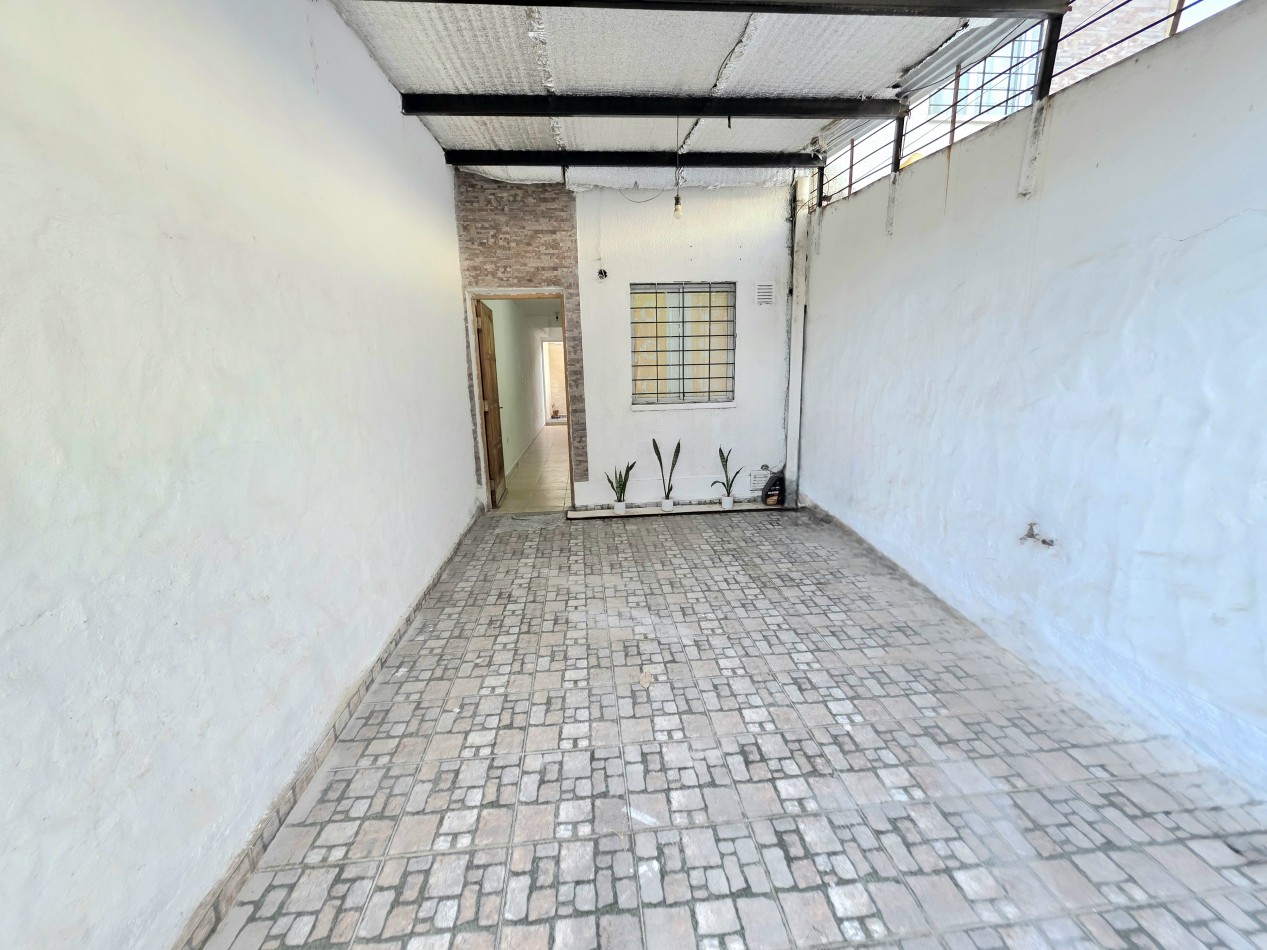 C/ Corrientes 3046 - Duplex 2D c/ Patio y Cochera 