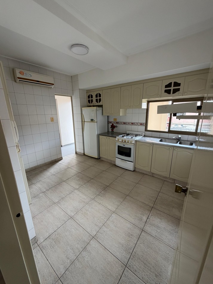 APTO CREDITO!! C/ Las Heras 128 - DEPTO. 2D + DEP. C/ BALCON + COCHERA