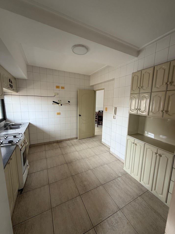 APTO CREDITO!! C/ Las Heras 128 - DEPTO. 2D + DEP. C/ BALCON + COCHERA