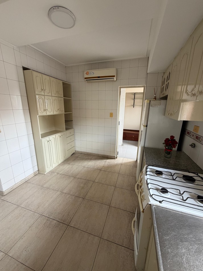 APTO CREDITO!! C/ Las Heras 128 - DEPTO. 2D + DEP. C/ BALCON + COCHERA