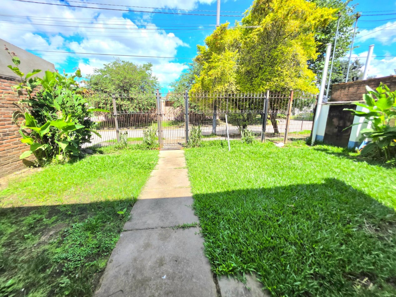 B° Psicologos Villa Carmela (Yerba Buena)- Casa de 2D + Fondo + Cochera