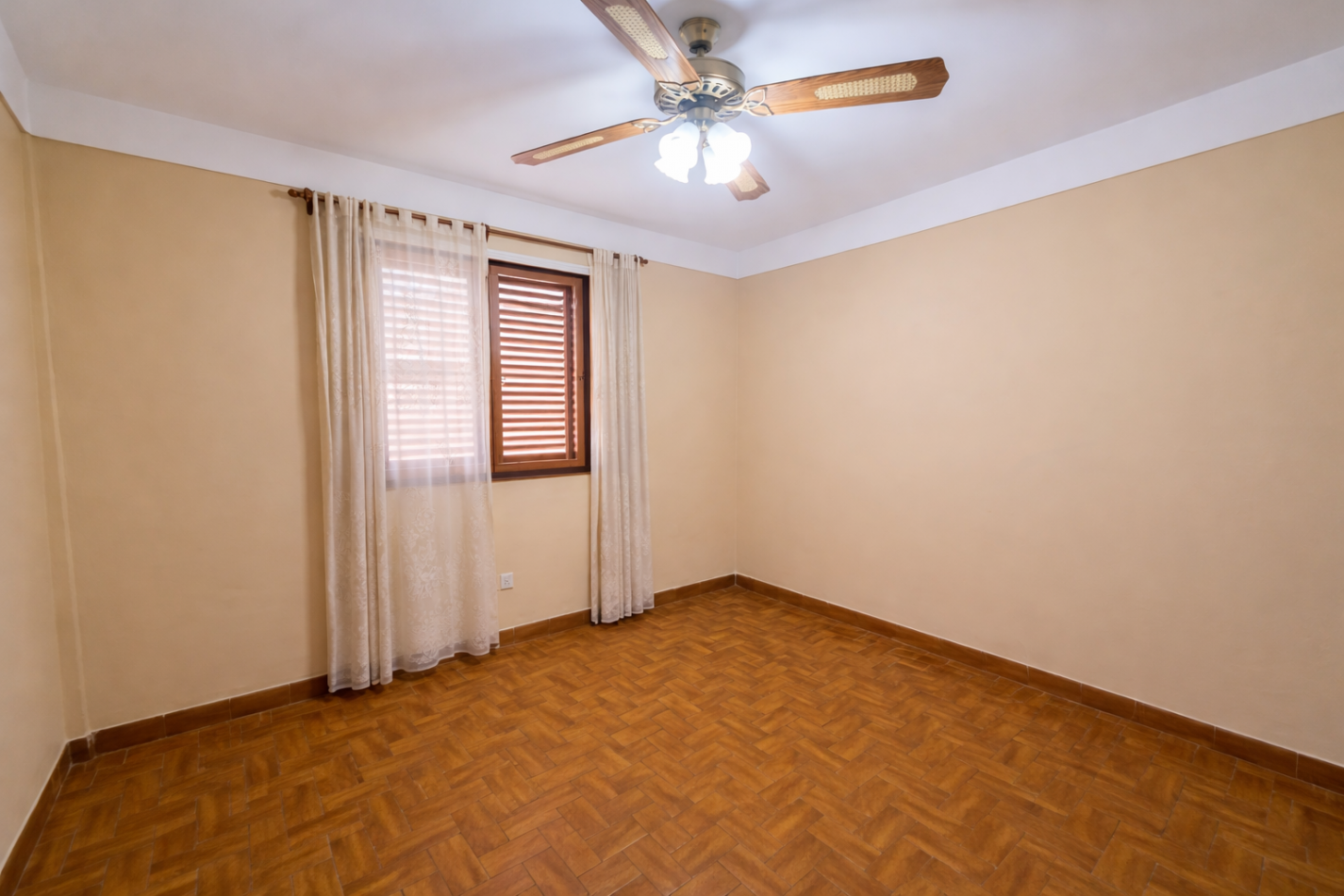 APTO CREDITO!! BARRIO MUNICIPAL ALT AV INDEPENDENCIA 4100 DEPTO. 3D  C/ BALCON Y COCHERA 