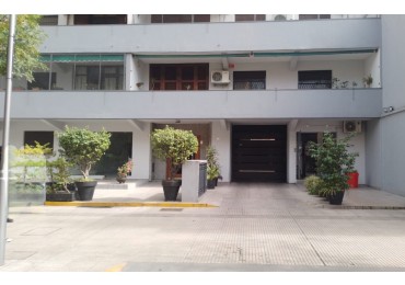 Laprida 340 - Cochera Amplia c/  Escrituras para Auto o Camioneta