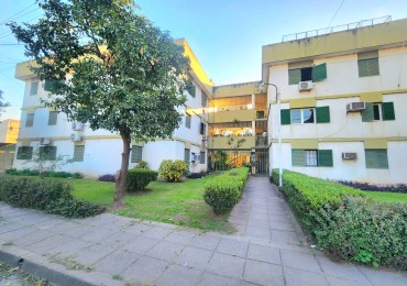 Italia al 2800 - A refaccionar- Depto. P.B c/ 2D + Cochera