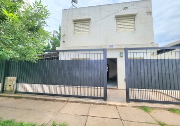 APTO CREDITO!! DUPLEX de 4D + Cochera + Patio c/ Sarmiento al 1900 (Zona Solano Vera)